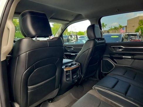 Used 2022 RAM 1500 Laramie AWD/4WD image 16