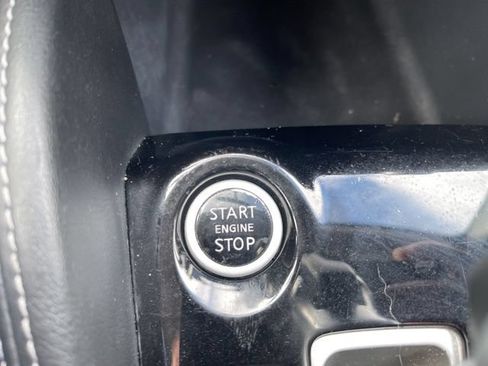 Used 2018 Nissan Kicks SV FWD image 15