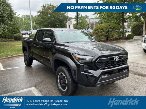 Used 2025 Toyota Tacoma TRD Off-Road AWD/4WD image 1