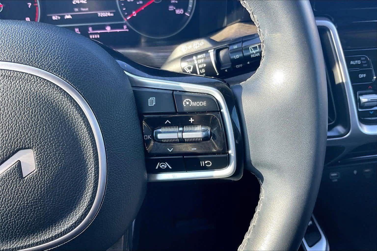 Used 2023 Kia Sorento S w/ Panoramic Sunroof Package AWD/4WD image 24