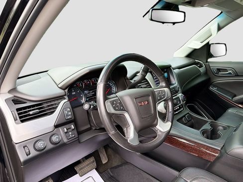 Used 2018 GMC Yukon XL SLT w/ Premium Edition AWD/4WD image 9
