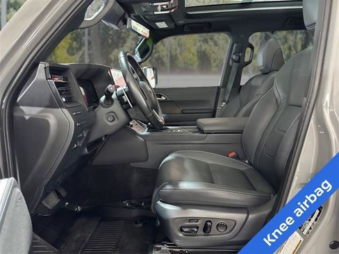 Used 2024 Lexus GX 550 w/ Cold Area Package AWD/4WD image 9