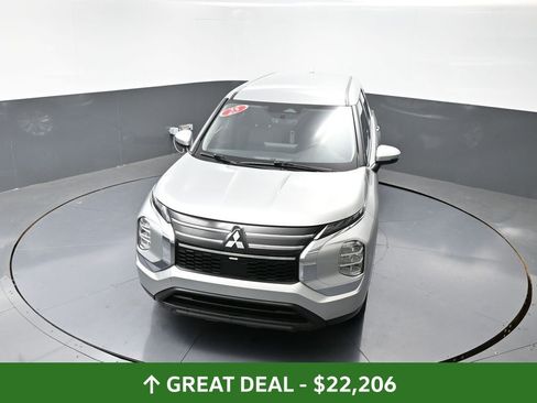 Used 2025 Mitsubishi Outlander ES image 43
