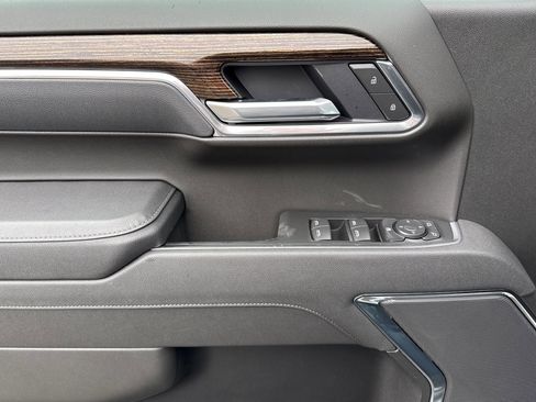 New 2026 GMC Sierra 1500 Elevation image 12