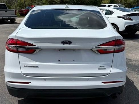 Used 2019 Ford Fusion SE FWD image 5