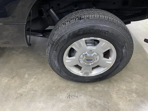 Used 2013 Ford F150 XLT w/ Mid Equipment Group image 11