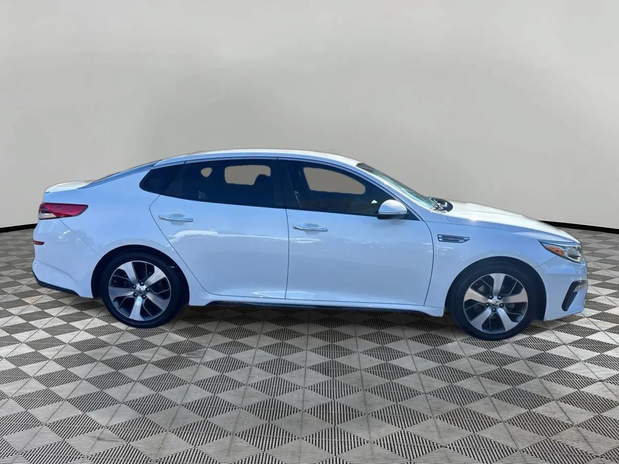 Used 2019 Kia Optima S FWD image 4