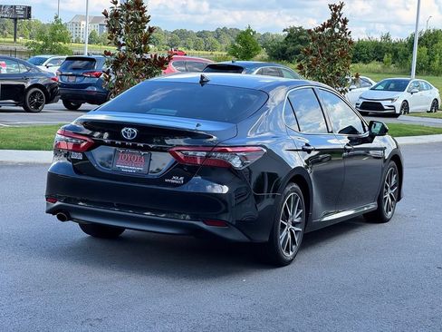 Used 2023 Toyota Camry XLE w/ Cold Weather Package FWD image 8