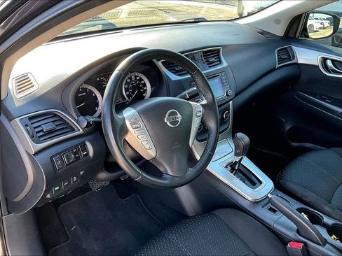 Used 2015 Nissan Sentra SR image 17