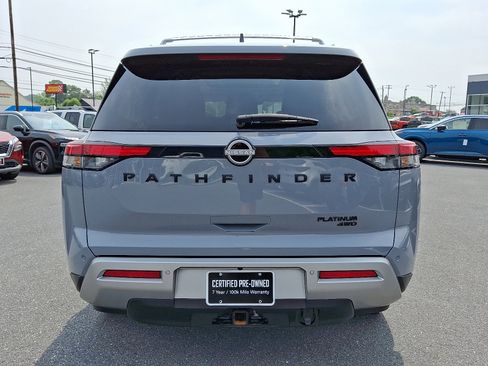 Certified 2023 Nissan Pathfinder Platinum w/ Black Appearance Package image 6