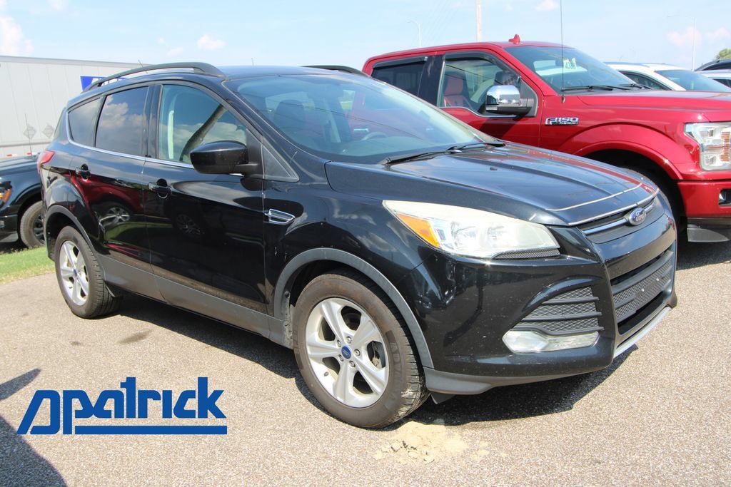 Used 2015 Ford Escape SE w/ Equipment Group 201A FWD image 1