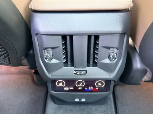 New 2026 BMW X3 xDrive30i w/ Premium Package AWD/4WD image 16