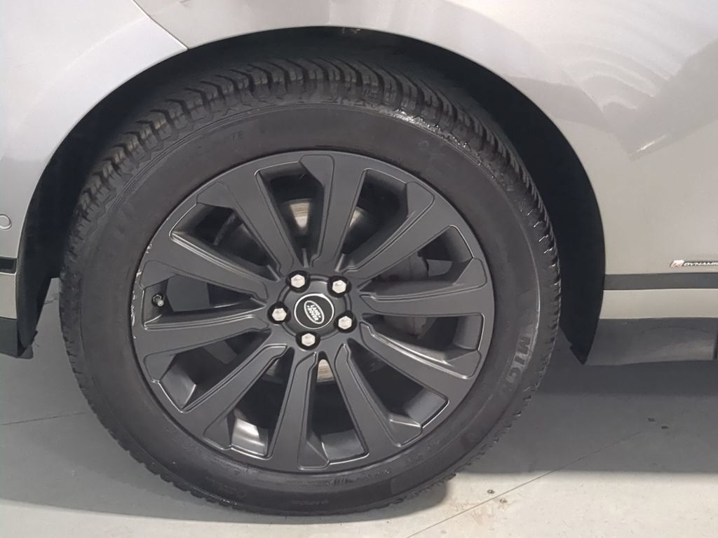 Used 2019 Land Rover Range Rover Velar R-Dynamic SE AWD/4WD image 16