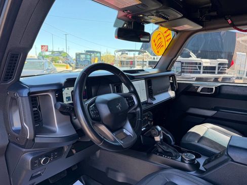 Used 2022 Ford Bronco Outer Banks AWD/4WD image 17