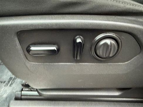 Used 2020 Chevrolet Silverado 2500 LT image 27