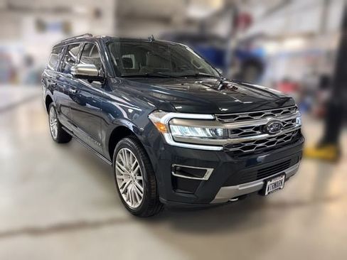 Used 2024 Ford Expedition Platinum AWD/4WD image 10