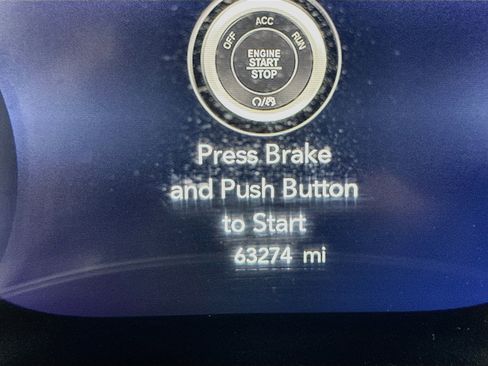 Used 2019 Chrysler Pacifica Limited w/ S Appearance Package FWD image 18