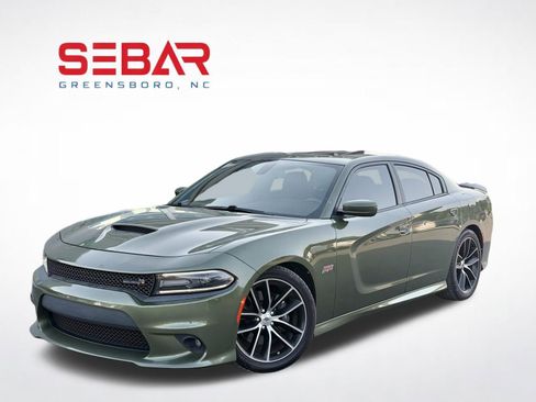 Used 2018 Dodge Charger R/T Scat Pack w/ Driver Confidence Group RWD image 2