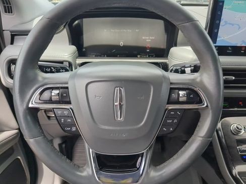 Used 2022 Lincoln Nautilus Reserve FWD image 33