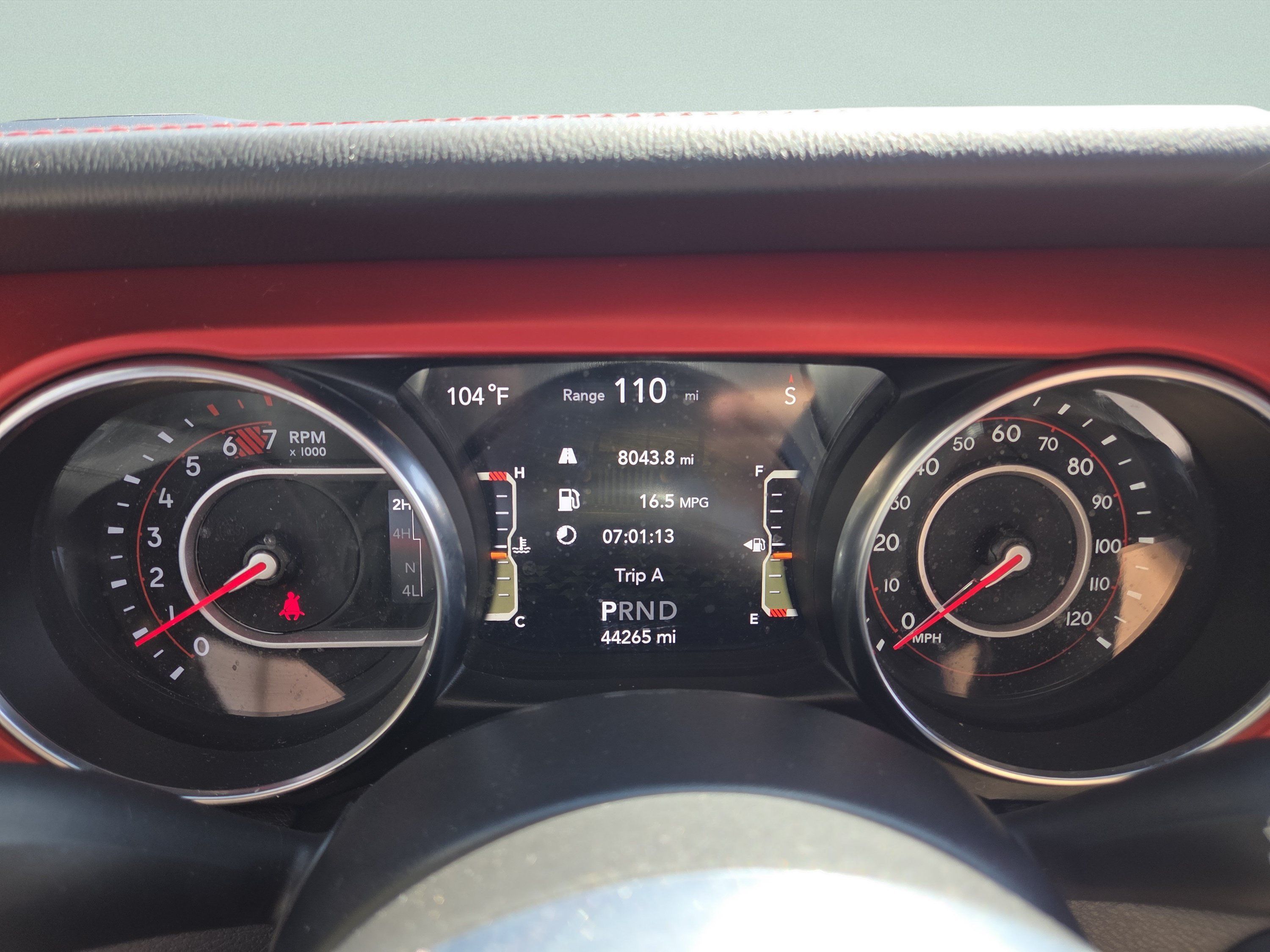 Used 2022 Jeep Wrangler Unlimited Rubicon w/ Cold Weather Group AWD/4WD image 32
