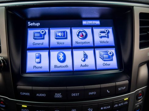 Used 2014 Lexus LX 570 4WD w/ Luxury Package image 31