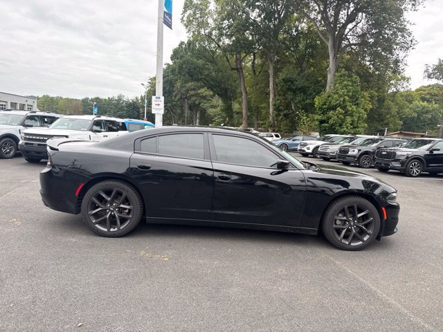 Used 2021 Dodge Charger SXT w/ Blacktop Package RWD image 9
