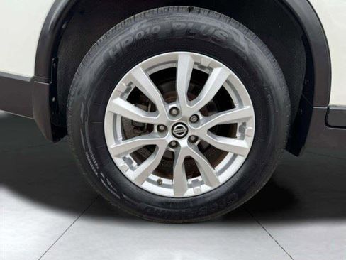 Used 2019 Nissan Rogue SV FWD image 63