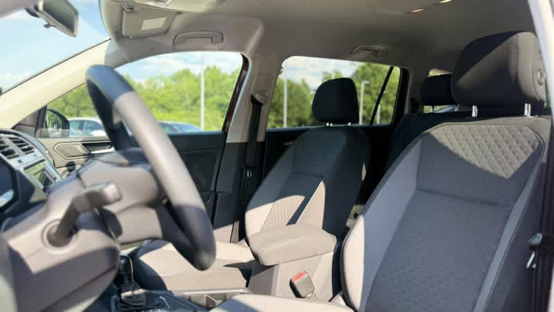 Used 2019 Volkswagen Tiguan S FWD image 12