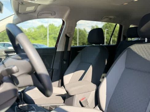 Used 2019 Volkswagen Tiguan S FWD image 12