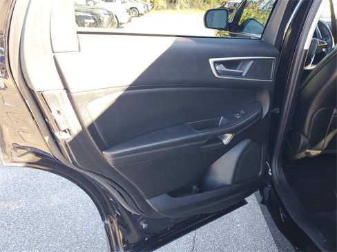 Used 2023 Ford Edge SEL image 28