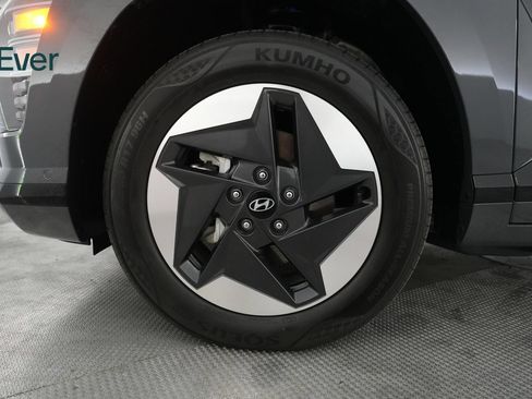 Used 2024 Hyundai Kona Limited FWD image 19