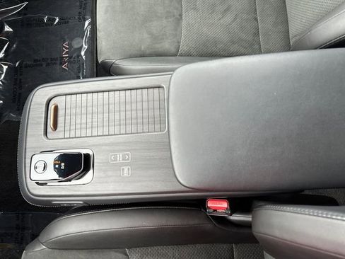 Used 2024 Nissan Ariya AWD image 20