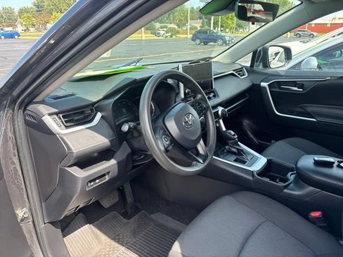 Used 2024 Toyota RAV4 XLE AWD/4WD image 9