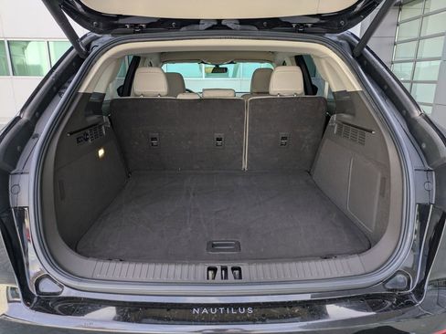 Used 2022 Lincoln Nautilus AWD w/ Premium Package image 14