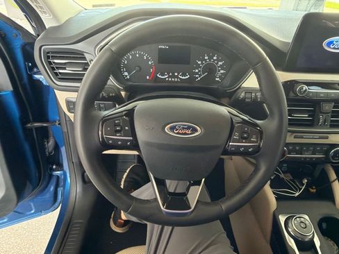 Used 2022 Ford Escape SEL FWD image 17
