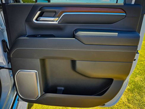 New 2026 GMC Sierra 2500 Denali w/ Denali Reserve Package AWD/4WD image 39