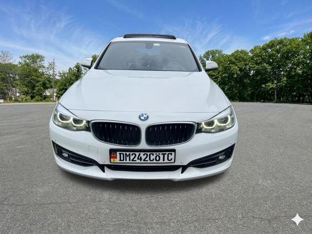 Used 2018 BMW 330i Gran Turismo xDrive AWD/4WD image 3