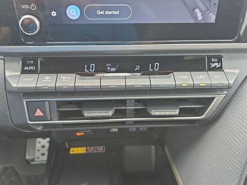 Used 2026 Toyota Camry SE w/ Convenience Package FWD image 24