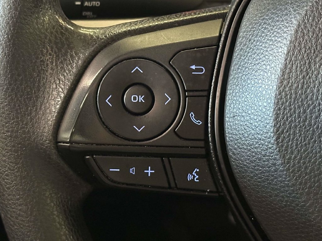 Used 2022 Toyota Corolla LE w/ LE Convenience Package FWD image 20