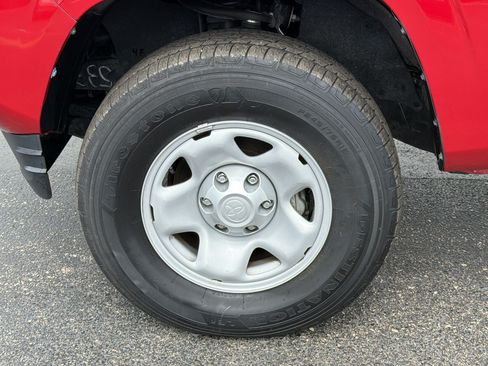 Used 2023 Toyota Tacoma SR5 RWD image 13