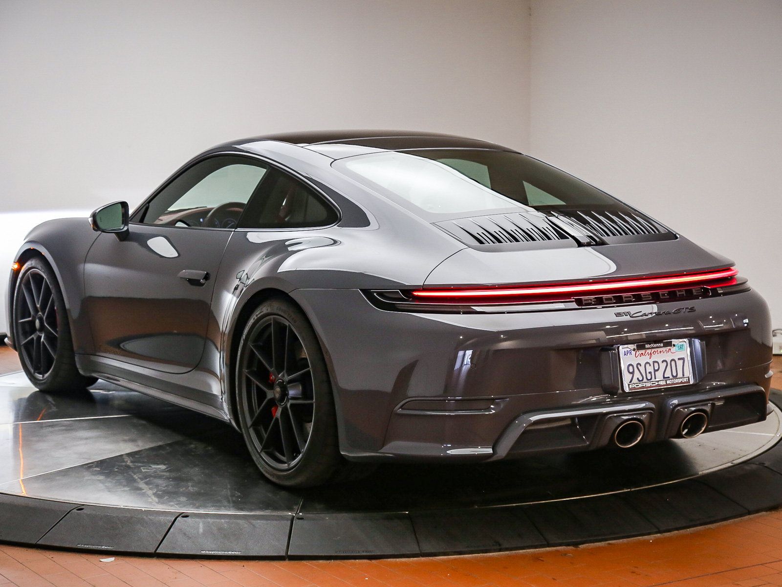 Certified 2025 Porsche 911 Carrera GTS RWD image 6