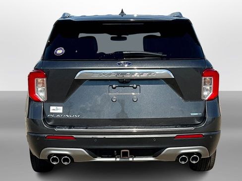 Used 2020 Ford Explorer Platinum w/ Premium Technology Package image 4