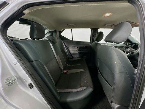 Used 2020 Nissan Kicks S image 25