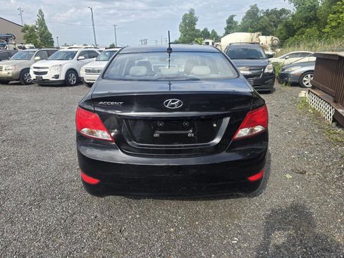 Used 2016 Hyundai Accent SE w/ Option Group 03 FWD image 12