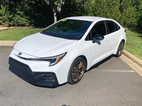 Used 2024 Toyota Corolla Sedan w/ SE Convenience Package FWD image 3