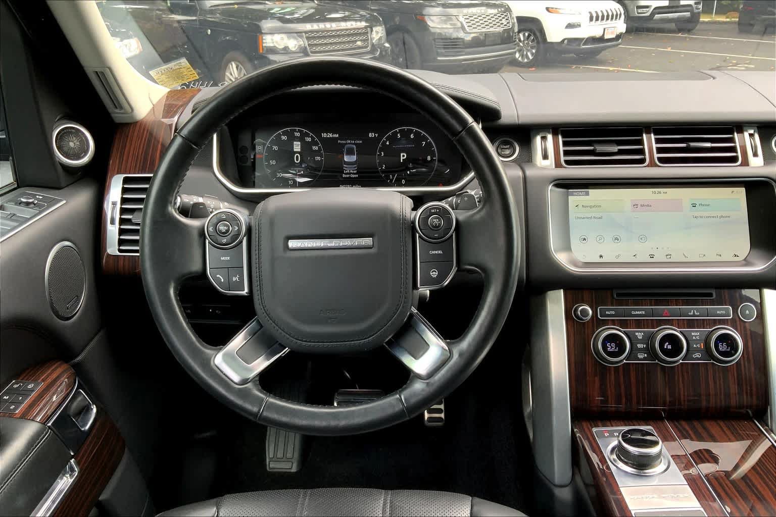 Used 2017 Land Rover Range Rover Supercharged AWD/4WD image 6