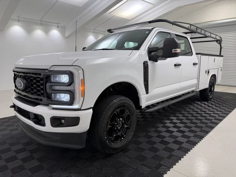Used 2023 Ford F250 XL w/ STX Appearance Package AWD/4WD image 6