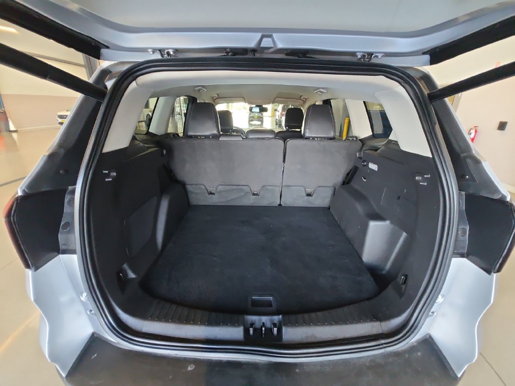 Used 2019 Ford Escape Titanium w/ U9j03 - Titanium Tow Package AWD/4WD image 29
