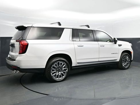 Used 2024 GMC Yukon XL Denali Ultimate image 8