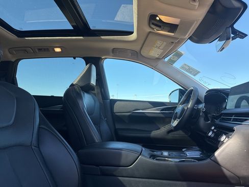 Used 2023 INFINITI QX60 Luxe w/ Cargo Package image 17